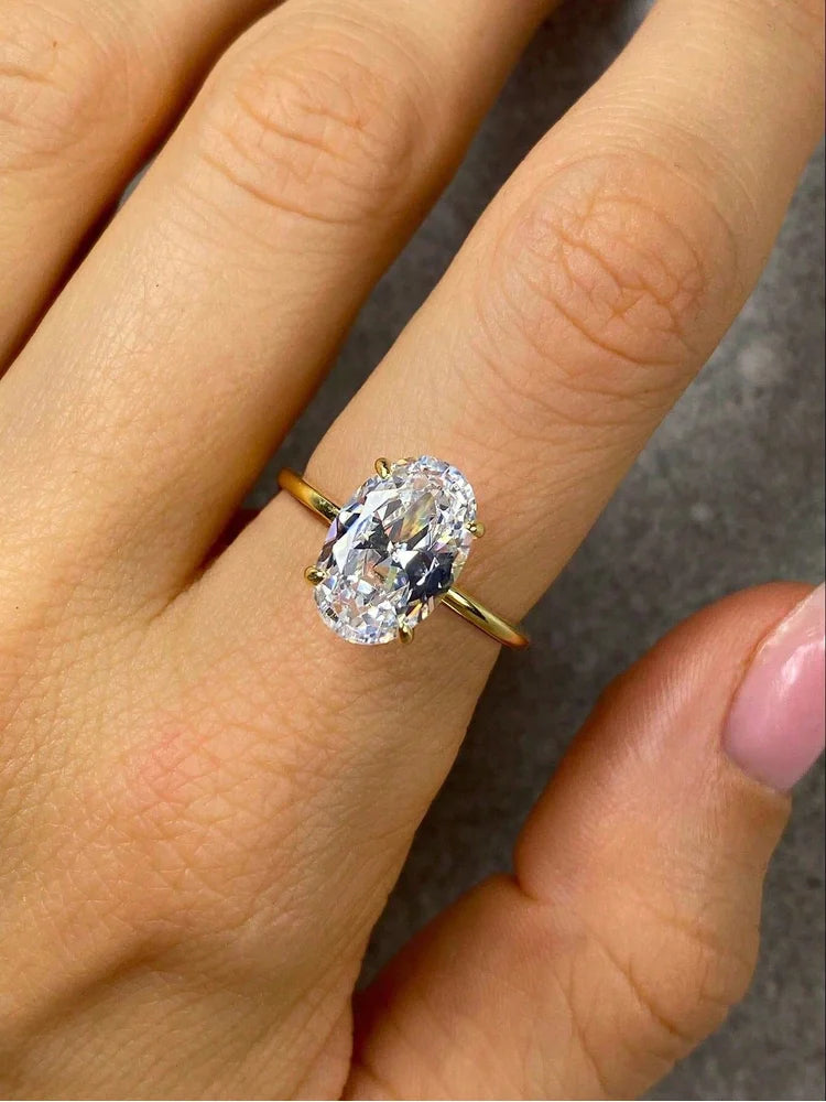 Oval Zircon Ring in 925 Sterling Silver