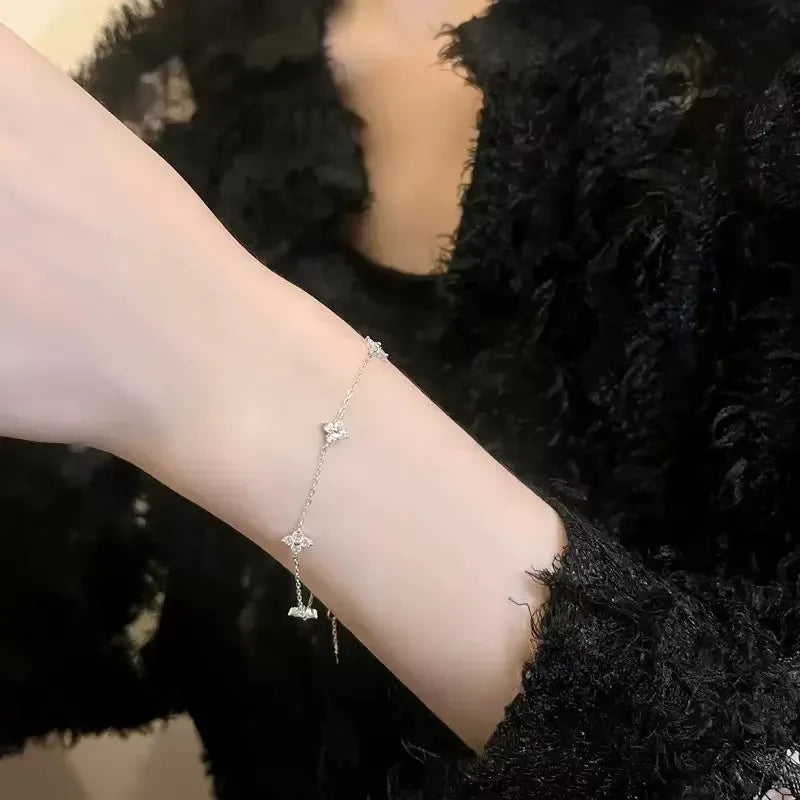 Four-Leaf Flower Jewellery – Bracelet, Necklace or Earrings